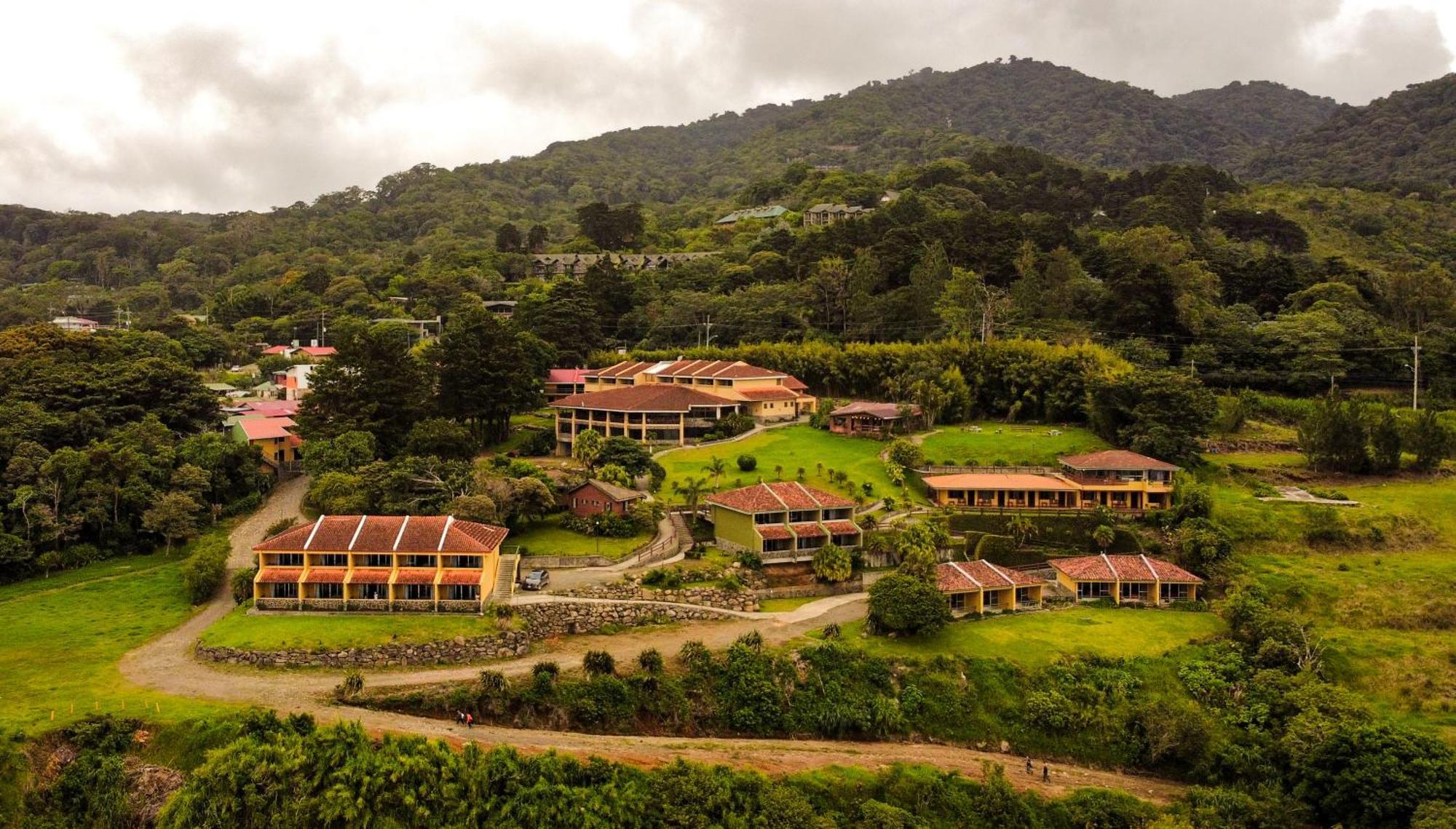 Hotel Montana Monteverde Exterior photo